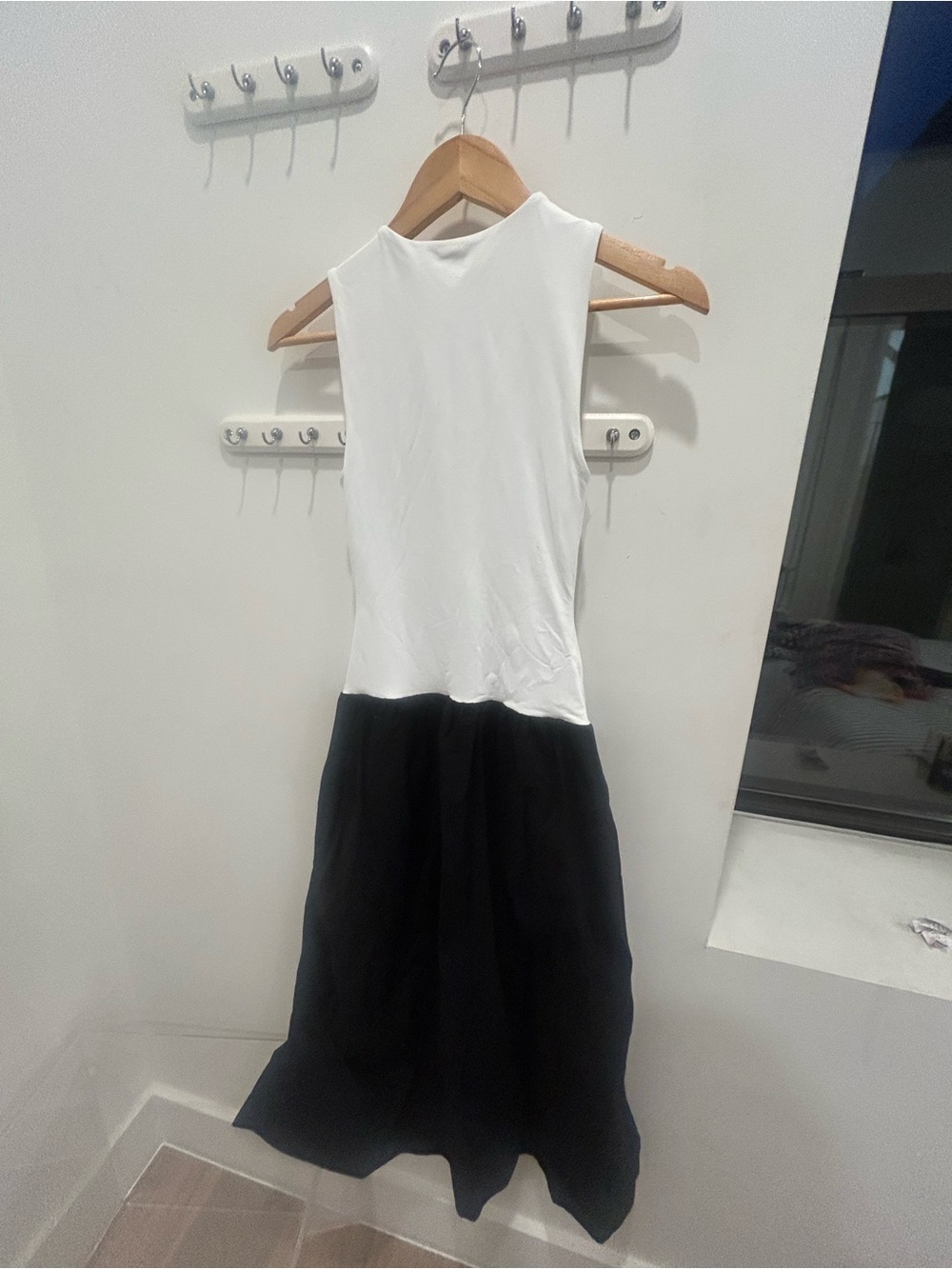 Classic Two-Tone White and Black Maxi dress